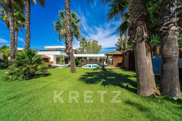 Villa d'architecte contemporaine en bord de mer