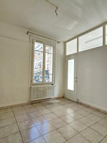 Appartement à vendre    3 pièces • 43 m2 Paris 15