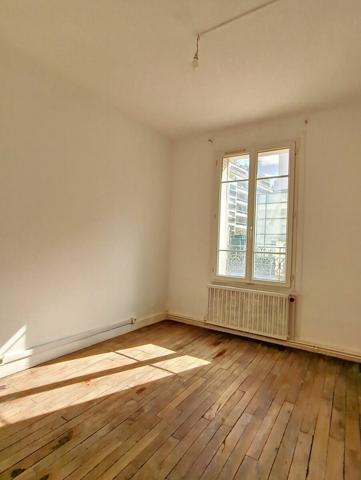 Appartement à vendre    3 pièces • 43 m2 Paris 15