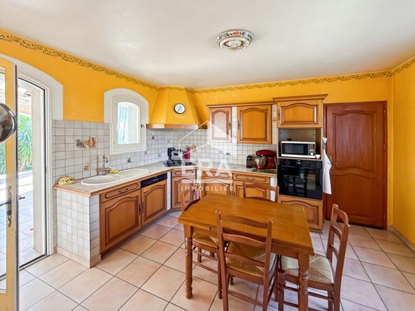 Maison Vitrolles 4 pièces sur 1301m2