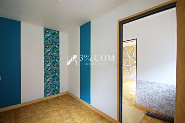 Maison de 110 m², 6 pièces dont 3 CH, avec un jardin, garage Nesle (80190)