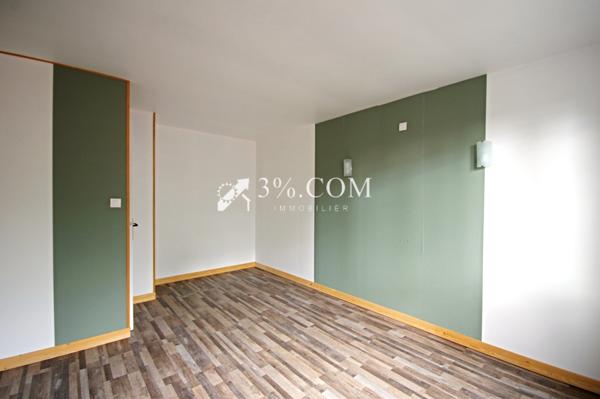 Maison de 110 m², 6 pièces dont 3 CH, avec un jardin, garage Nesle (80190)