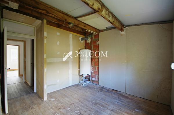 Maison de 110 m², 6 pièces dont 3 CH, avec un jardin, garage Nesle (80190)