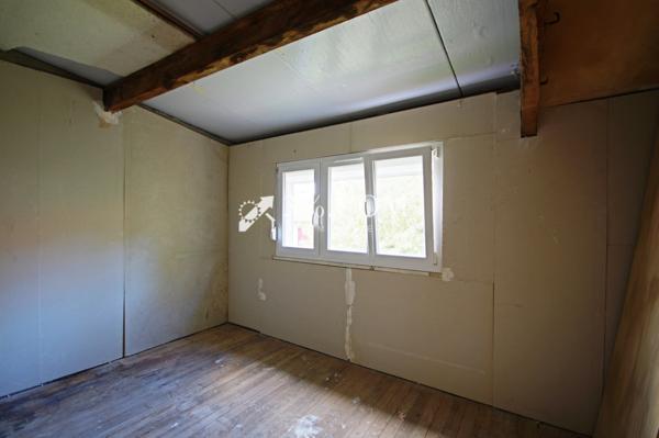 Maison de 110 m², 6 pièces dont 3 CH, avec un jardin, garage Nesle (80190)