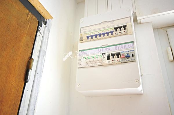 Maison de 110 m², 6 pièces dont 3 CH, avec un jardin, garage Nesle (80190)