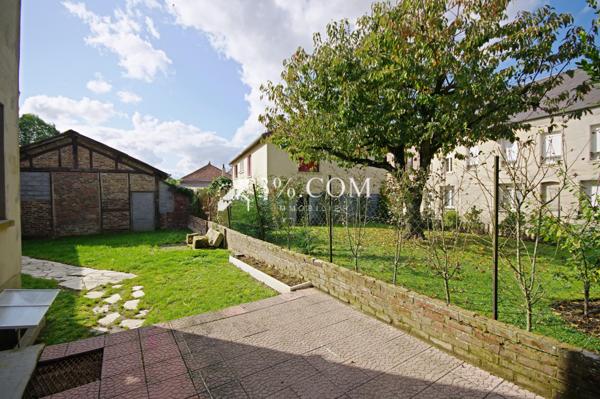 Maison de 110 m², 6 pièces dont 3 CH, avec un jardin, garage Nesle (80190)