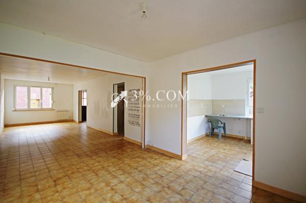 Maison de 110 m², 6 pièces dont 3 CH, avec un jardin, garage Nesle (80190)