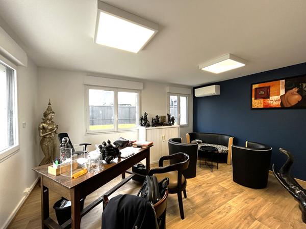 Local commercial et industriel de 550m² à Talant