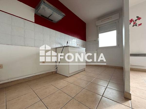 Location Appartement 2 pièces 44.2 m² - 423 ROUTE DE NIMES Saint Gilles 30800