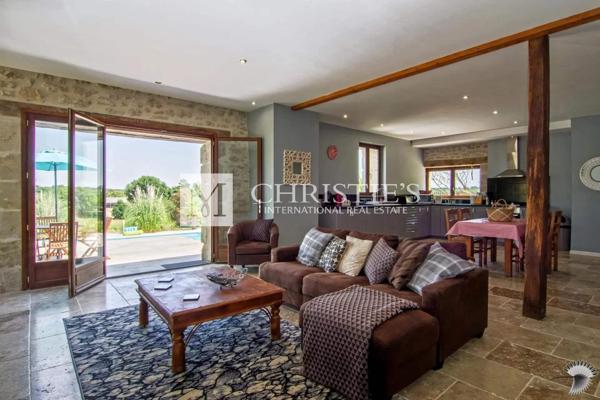 A vendre, magnifique château avec 4 gîtes et piscines près d’Eymet