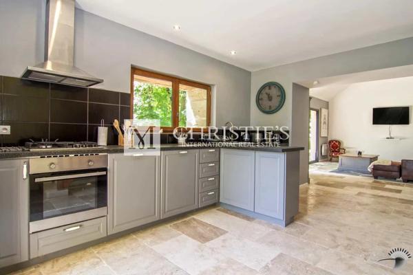 A vendre, magnifique château avec 4 gîtes et piscines près d’Eymet