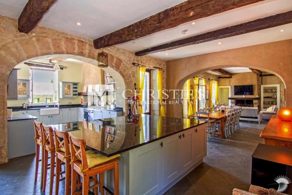 A vendre, magnifique château avec 4 gîtes et piscines près d’Eymet