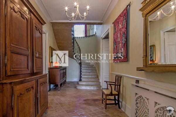 A vendre, magnifique château avec 4 gîtes et piscines près d’Eymet