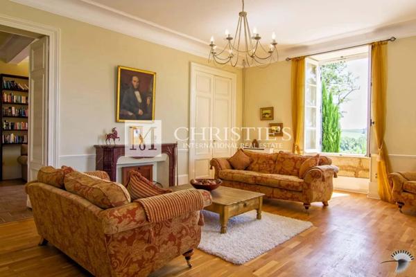 A vendre, magnifique château avec 4 gîtes et piscines près d’Eymet