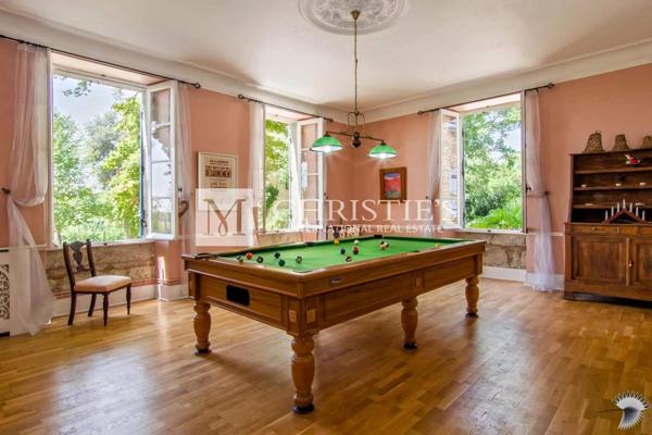 A vendre, magnifique château avec 4 gîtes et piscines près d’Eymet