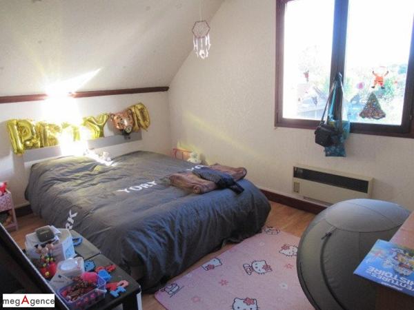 Maison à Saint-Germain-des-Fossés, 03260 - 8 pièces 137m²