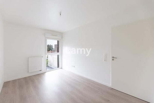 T2 avec balcon et stationnement –  la butte-aux-cailles