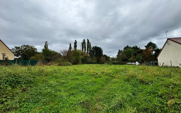 Terrain à vendre    Saint-Amand-Montrond