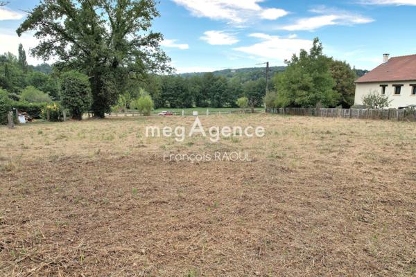 Terrain à VIGNON EN QUERCY, 46110 - 1625m²