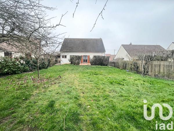 Maison traditionnelle 6 pièces de 165 m² à Rosny-sur-Seine (78710)