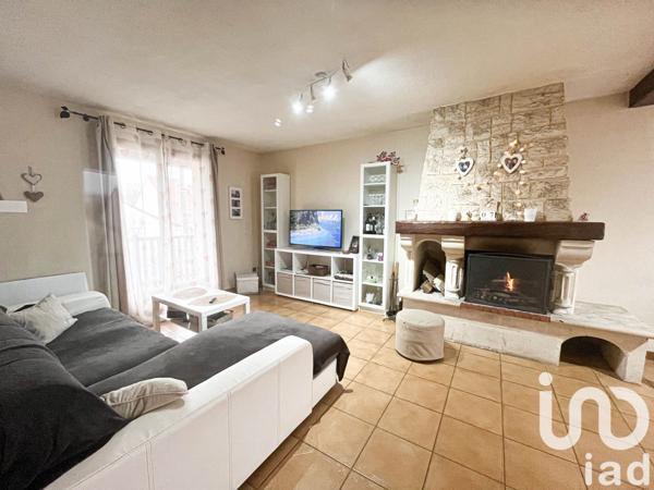 Maison traditionnelle 6 pièces de 165 m² à Rosny-sur-Seine (78710)