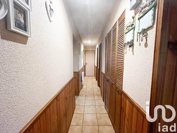 Maison traditionnelle 6 pièces de 165 m² à Rosny-sur-Seine (78710)