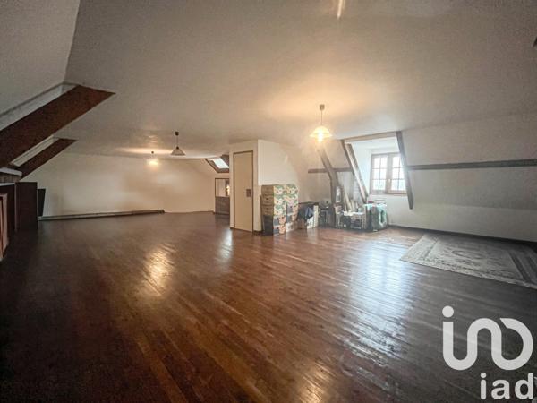 Maison traditionnelle 6 pièces de 165 m² à Rosny-sur-Seine (78710)