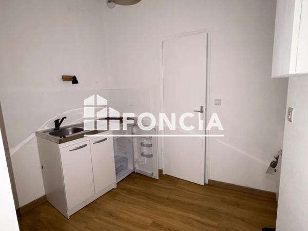 Location Studio meublé 16.66 m² - 2 RUE CHEVREUL Angers 49100