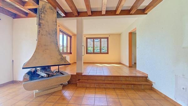 Maison à vendre à Cessy dans l'Ain (01170), ref : 01047-711