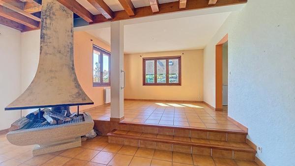 Maison à vendre à Cessy dans l'Ain (01170), ref : 01047-711