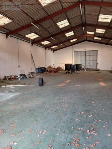 Entrepôt et bureaux à vendre à Monts dans l'Indre-et-Loire (37260), ref : VP068-37125