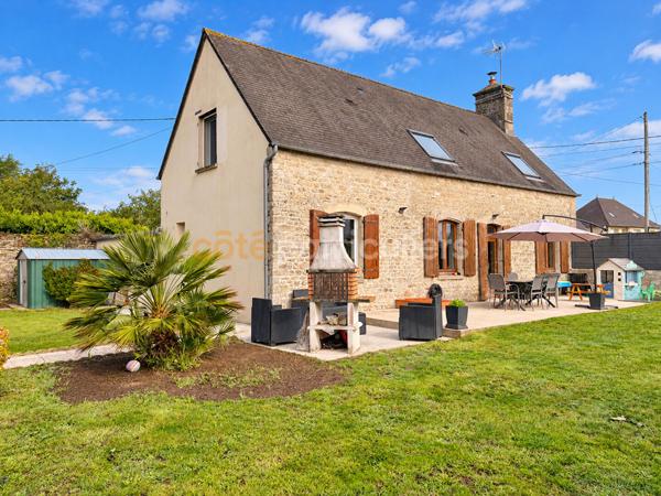 Vente
                Maison100 m² - 5 Pièces -
                    VALOGNES (50700)