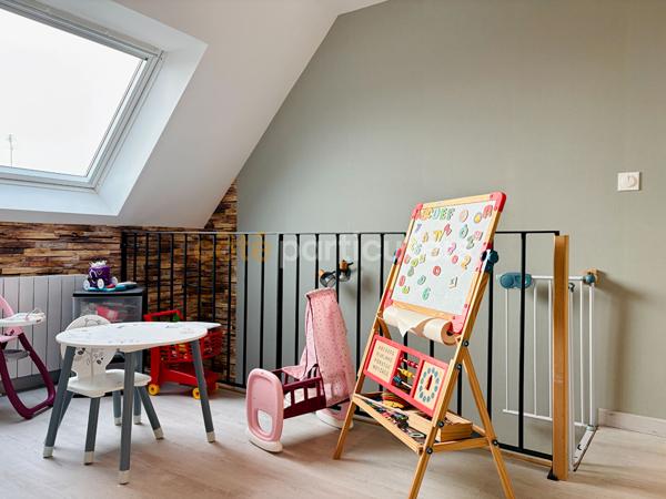 Vente
                Maison100 m² - 5 Pièces -
                    VALOGNES (50700)