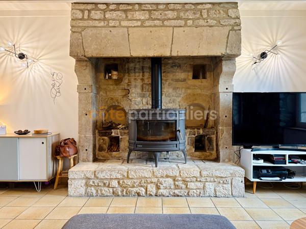Vente
                Maison100 m² - 5 Pièces -
                    VALOGNES (50700)