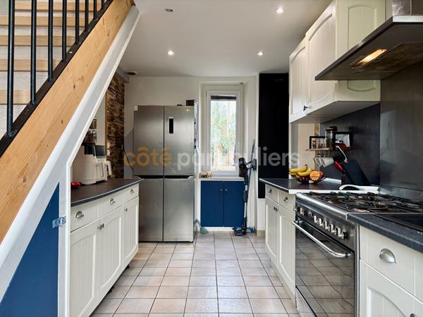 Vente
                Maison100 m² - 5 Pièces -
                    VALOGNES (50700)