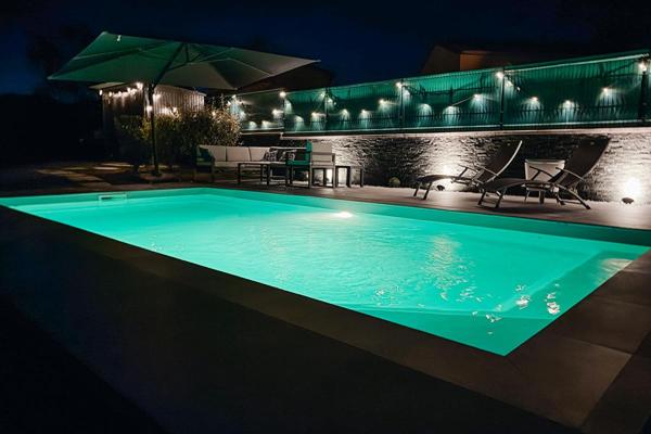 Maison Gorges 5 P . 4 Chs . 121.85 M² . T 883 M² . Garage . Piscine . Terrasses . Abri voiture