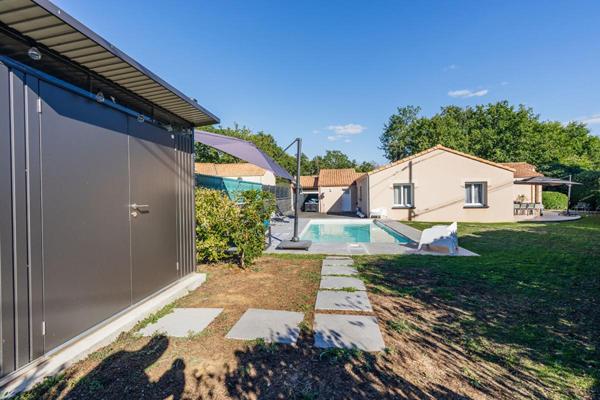 Maison Gorges 5 P . 4 Chs . 121.85 M² . T 883 M² . Garage . Piscine . Terrasses . Abri voiture
