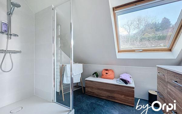 Maison à vendre    8 pièces • 169 m2 Murol