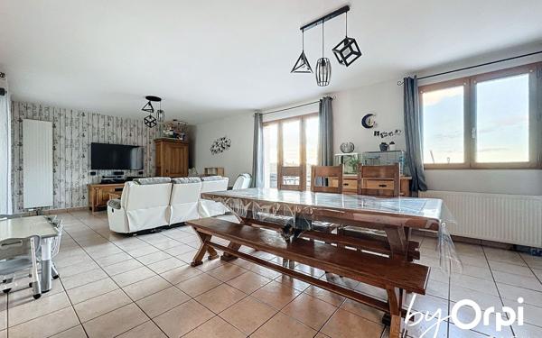 Maison à vendre    8 pièces • 169 m2 Murol
