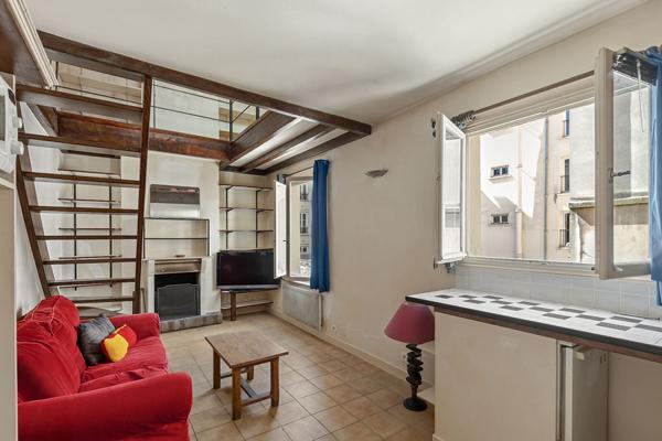 Exclusivité - Montmartre - Cocon en dernier étage.