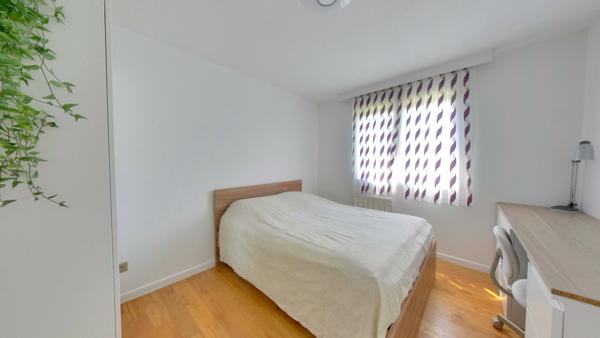 Maison 9 pièces - Roissy en Brie