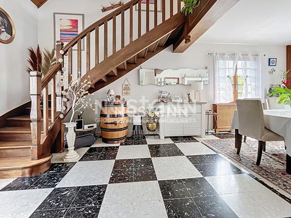 Maison familiale 5 chambres 153 m² sur sous sol total - LONGJUMEAU secteur pavillonnaire proche commodités et proximités