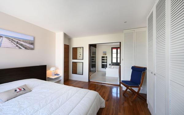 Maison à vendre    5 pièces • 180 m2 Saint-Martin-de-Ré