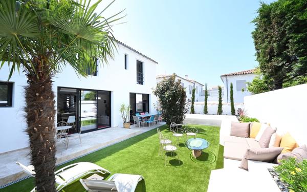 Maison à vendre    5 pièces • 180 m2 Saint-Martin-de-Ré