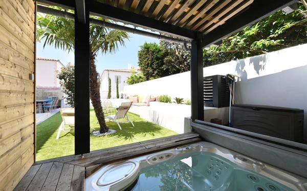 Maison à vendre    5 pièces • 180 m2 Saint-Martin-de-Ré