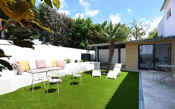 Maison à vendre    5 pièces • 180 m2 Saint-Martin-de-Ré