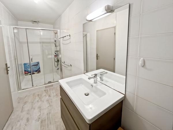 Maison Rognonas avec cour et terrasse