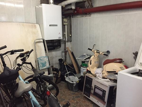 MONTREUIL, DANS UNE RESIDENCE AVEC ESPACES VERTS, PROCHE DE LA NOUVELLE LIGNE DE METRO 11 STATION LA DHUYS, 4 PIECES TRAVERSANT EST/OUEST AVEC RESSERRE ET BOX