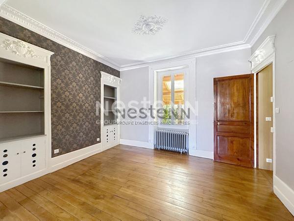 Maison Limoges quartier Ruchoux, 5 pièces 140 m2, 3 chambres, 2 bureaux, garage 2 voitures, jardin clos.