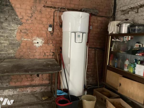 BUCQUOY - MAISON BOURGEOISE avec grange et jardin.